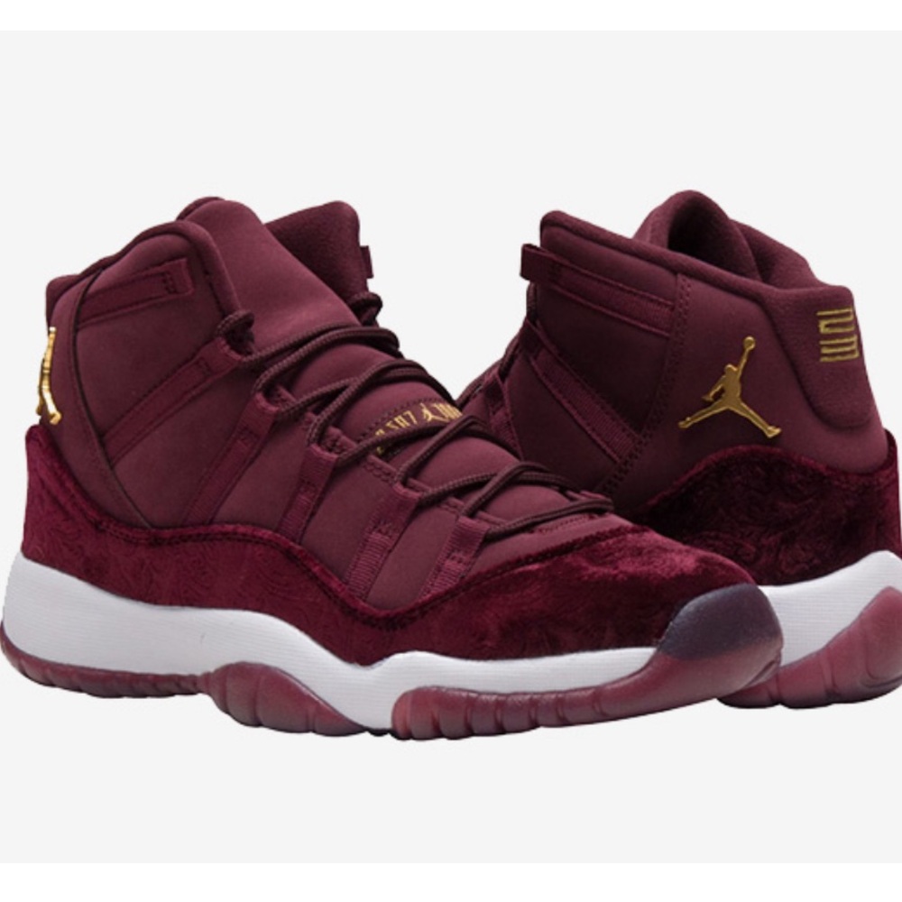 Air Jordan 11 Velvet “Night Maroon” size 4Y